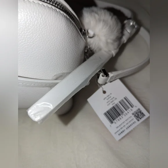 Kate Spade | Artic Friends White Leather Polar Bear Crossbody Handbag Purse NWT - Picture 8 of 9